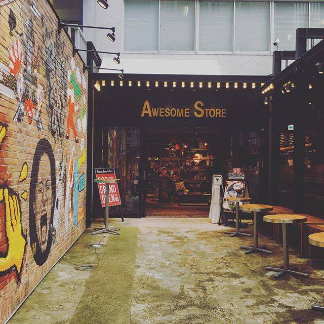 AWESOME STORE &amp; CAFE