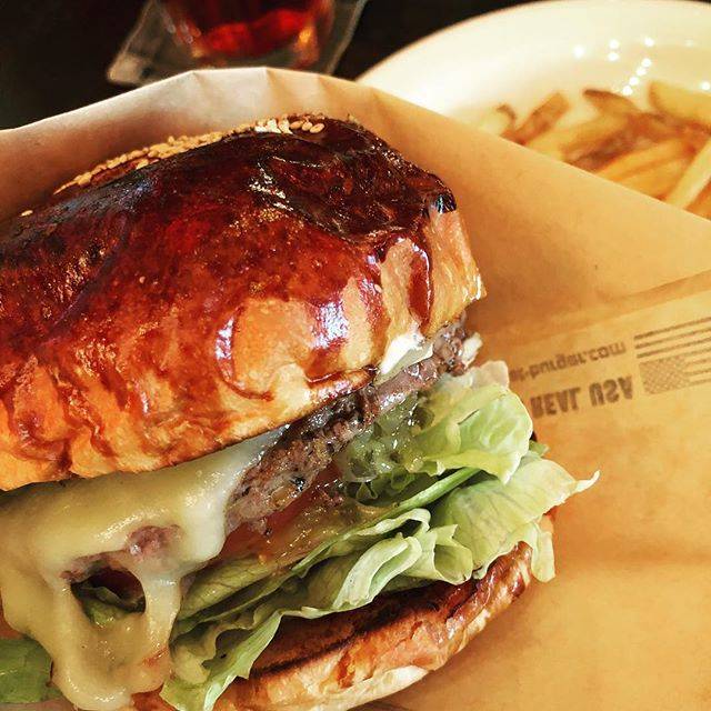 Kaoru on Instagram: “久しぶりにハンバーガー食べた🍔🍟💖誰か福岡でブルックリンパーラー行こう😋 #thegreatburger #hamburger #burger #food #lunch #shibuya #tokyo #japan #ザグレートバーガー #ハンバーガー #東京ランチ…” (52955)