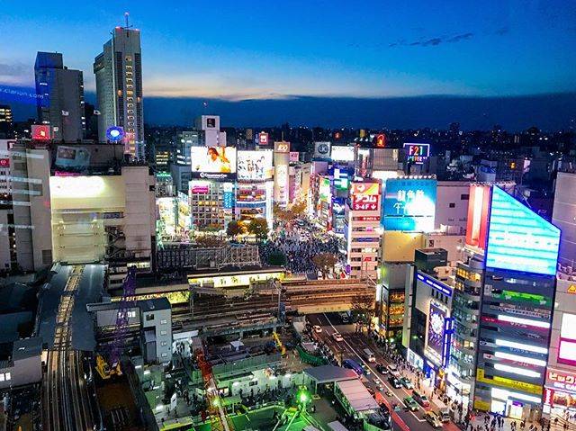 COYS from JAPAN on Instagram: “#shibuya #tokyo #japan #night #nightview #渋谷 #東京 #渋谷ヒカリエ #スクランブル交差点 #building” (56815)