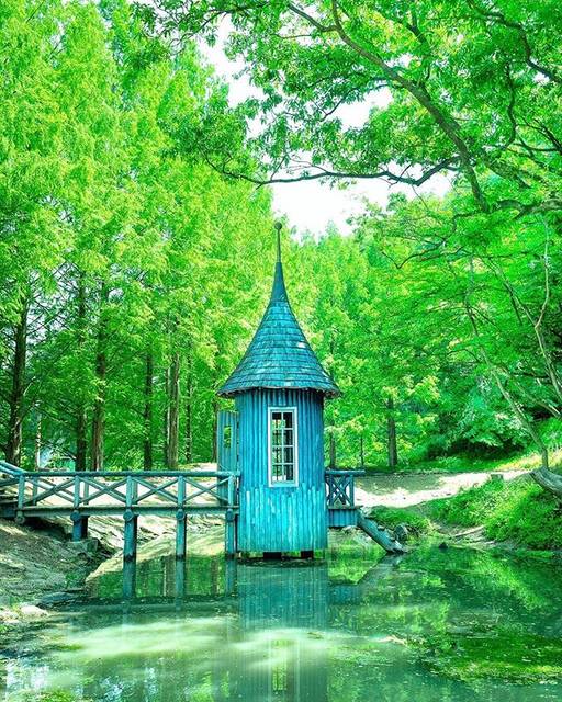 Reiko on Instagram: “. . . 新緑の季節。 . . Hut of Snufkin. Location: Tove Jansson Akebono Children’s Park, Saitama, Japan . . 埼玉のムーミン風公園にある、 スナフキンの小屋。 .…” (59576)