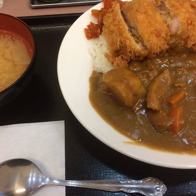 Hiroshi Abe on Instagram: “池袋でご飯。めちゃくちゃ我が家のカレーにそっくり。なぜカツカレーにしたかというと今日の試合勝ちたいから！#あべっちの飯スタグラム” (60009)