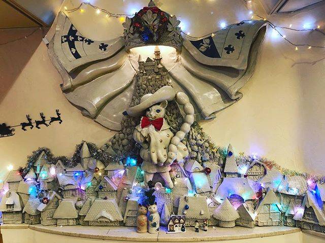さやたん(Sayaka Tsubouchi) on Instagram: “・😻#猫#ねこ#cat#고양이#長靴と猫#名古屋#栄#喫茶店#coffee#クリスマス#クリスマスディスプレイ” (61390)