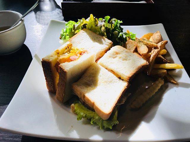澄 on Instagram: “ダブル厚切りベーコンのホットサンドイッチ” (62030)