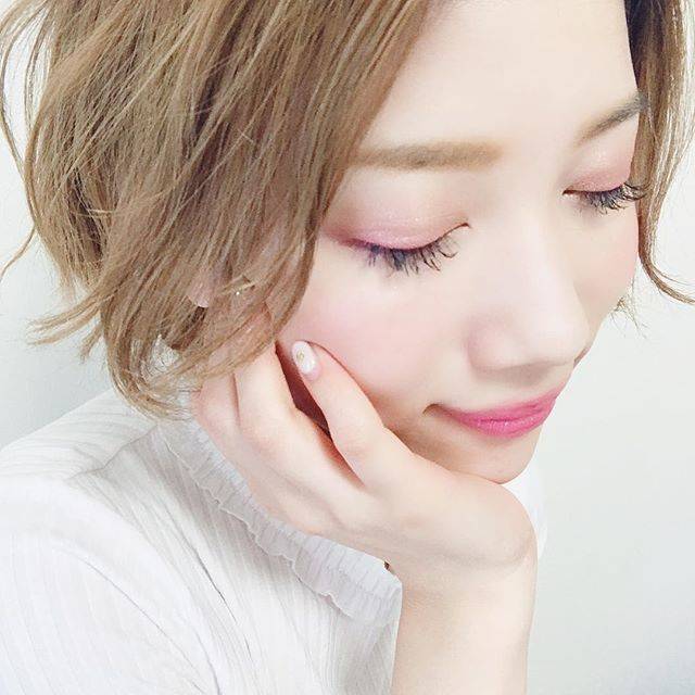 清 舞花(kiyoshi maika) on Instagram: “· · · · 💗❤️💗❤️💗❤ ·️ 青みピンクのリップ久々かも♪♪ 私のパーソナルカラー的には似合わへんやつ😋笑 #今日のメイク #ピンク #美容師の休日 · · · · #selfie #セルフィー #like4like #snow #ピンクメイク #夏メイク…” (63938)