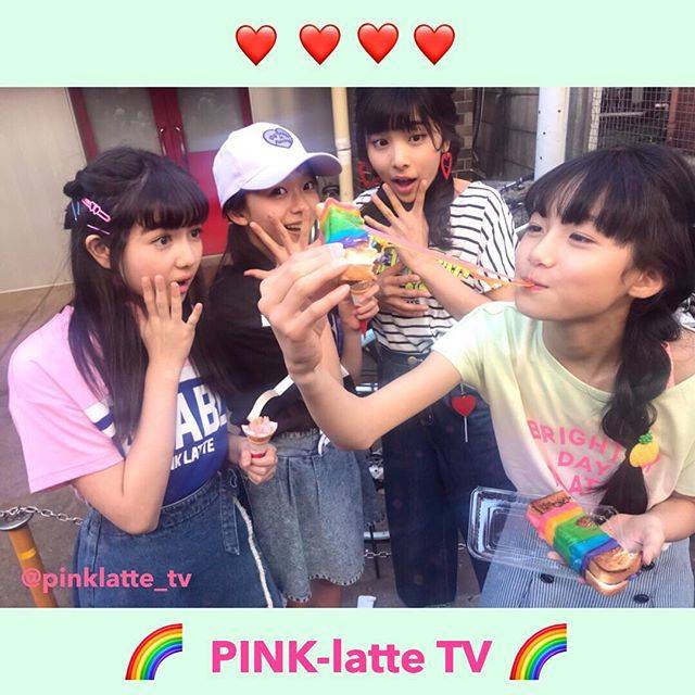 PINK-latte TV (ピンクラテTV) 公式 on Instagram: “💟 PLTVオフショット 💟 #レインボーチーズサンド ・ びよーーーーんと伸びて おどろく4人😹🧀✨🌈 モッツァレラチーズはとろとろ💗 パンはサクサク🍞 で 見た目のかわいさも、味も最高だったよ😍 ・ #ピンクパトロール#ピンパト#PINKlatteTV #PLTV…” (65565)