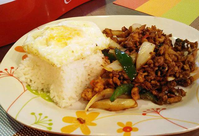rurutake on Instagram: “ひさびさランチのカオサンカァ☀🍴大好きガパオでルールルルー201844🎶#カオサンカァ#名古屋市#タイ料理#ランチ#いちばん美味しいガパオ#暑い季節はタイ料理がぴったり#寒い時にもあうけどね#可愛い赤ちゃんに癒された” (66810)