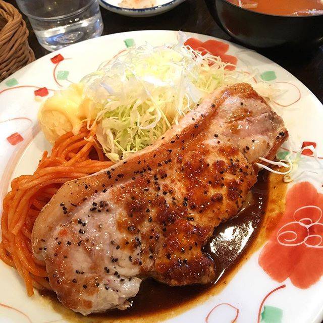 @nabe_ga_suki on Instagram: “あの頃の洋食、洗濯船。今日はポークソテーをいただきました。デミグラスソースも、スパゲティも美味しかった。祭日で周りのオフィスは休みなのに、混んでて忙しそうでした。#洗濯船 #あの頃の洋食 #黄金町 #cafe #japaneserestaurant #ポークソテー” (67542)