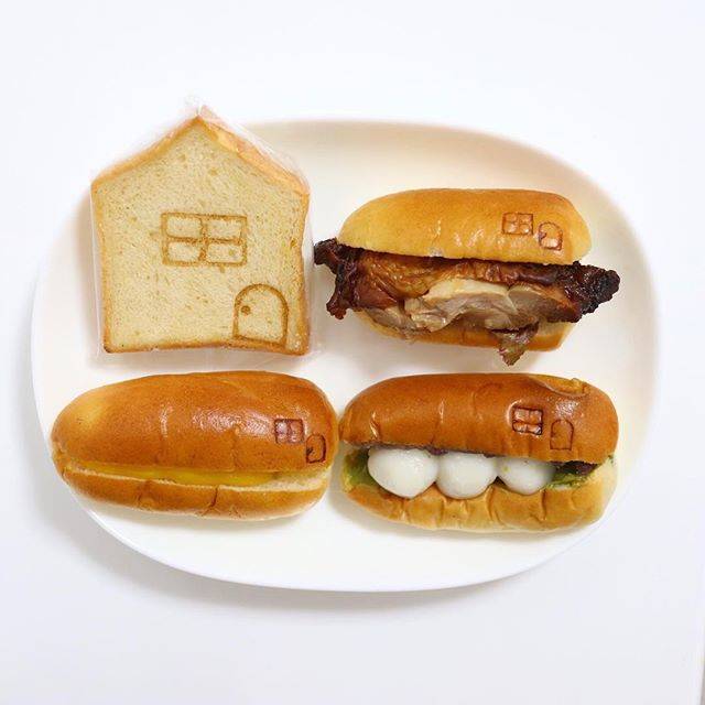 ａｚｕｍｉ* on Instagram: “🍞🌭 . . おはようございます☀ パンフェア購入品のつづきです . 【阪急百貨店うめだ本店】 ⚚パンとカフェの店 BRUNO⚚ . ︎︎︎︎☑︎おうちパンラスク 人気のおうちパン、ラスクもあるなんて知らなかった…! ︎︎︎︎☑︎コッペパン(チキン、かぼちゃクリーム、利休)…” (69409)