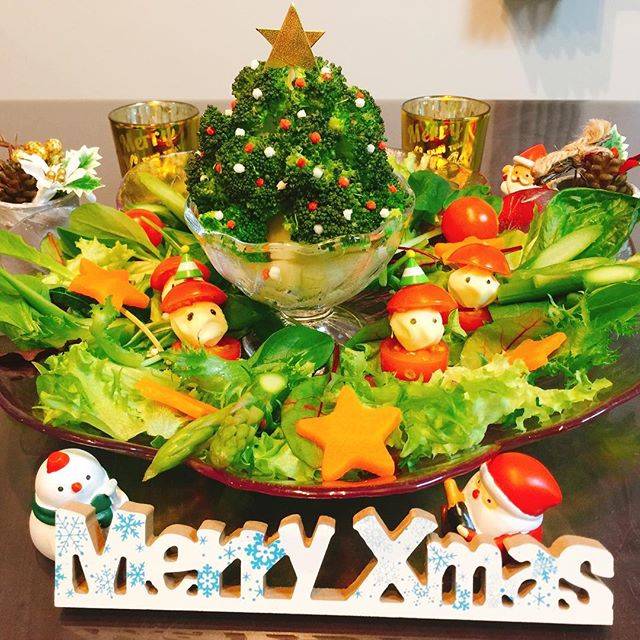RIKA♡ on Instagram: “今日は子どもたちのインフルエンザの予防接種を受けて来ました💉 帰って一緒にツリー🎄のサラダ🥗作りました💕  #クリスマスプレート#クリスマスツリー#クリスマスメニュー#ツリーサラダ#クリスマスツリーサラダ#xmas #christmas #cooking…” (70447)
