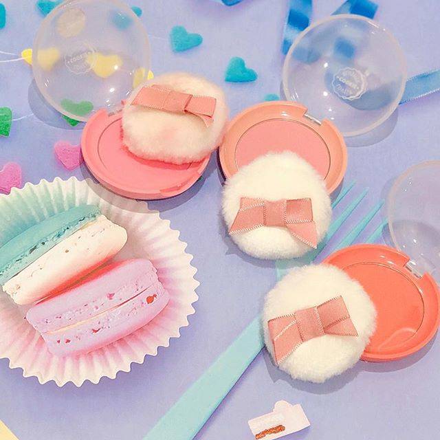 skin holic✨스킨홀릭✨スキンホリック on Instagram: “・ ETUDE HOUSE 💒💞 ラブリークッキーブラッシャー🍪 パッケージが可愛くリニューアル🎆❕ ・ ラブリーなパフで， ポンポンするパウダリーブラッシャー☁💗 ・ ピーチやオレンジ🍊🍑 など、お菓子のようなスイートカラーになっています~ほっぺを可愛く彩って愛され顔に☺…” (71103)