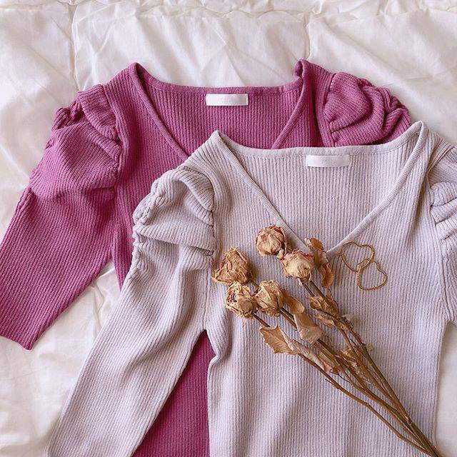 Sayaka on Instagram: “この袖がすきで2タイプ購入♡♡♡着るの楽しみ🥀#パワーショルダー #ボリューム袖 #お気に入り #置き画くら部 #MIIA #fav” (72102)