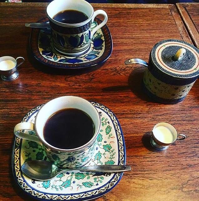 NO CAT NO LIFE on Instagram: “ポロン亭はコーヒーも美味しい。昔、高田渡がライブをしたこともあるそうだ。オーナーの洋子さんがこれまた素敵な女性だった。#ポロン亭 #coffee” (73162)