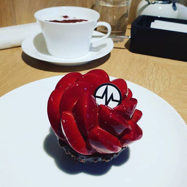 @statictoad on Instagram: “Pâtisserie française 🤤#patisserie #pastries #gateau #cake #dessert #christophemichalak #tokyo #france” (75255)
