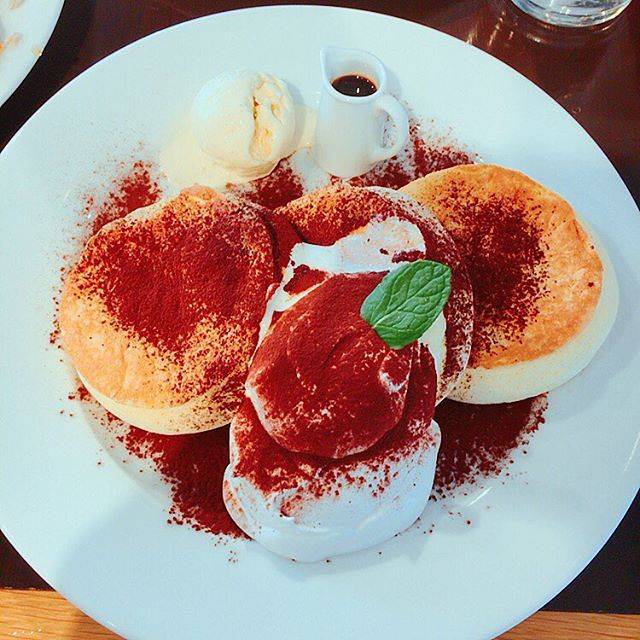 食べ！ on Instagram: “.しあわせ☺☺☺#ケーキ #パンケーキ #pancakes #tokyo #food #delicious #sweet #omotesando #表参道” (75643)