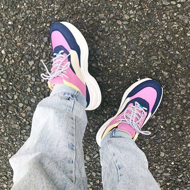 みくっきー on Instagram: “...やっぱり色味があるほうがカワイイね👟🎀♡...#gu #shoes #sneaker #ダッドシューズ  #ダッドスニーカー #denim #pants #足元倶楽部 #mikucky_code” (76602)