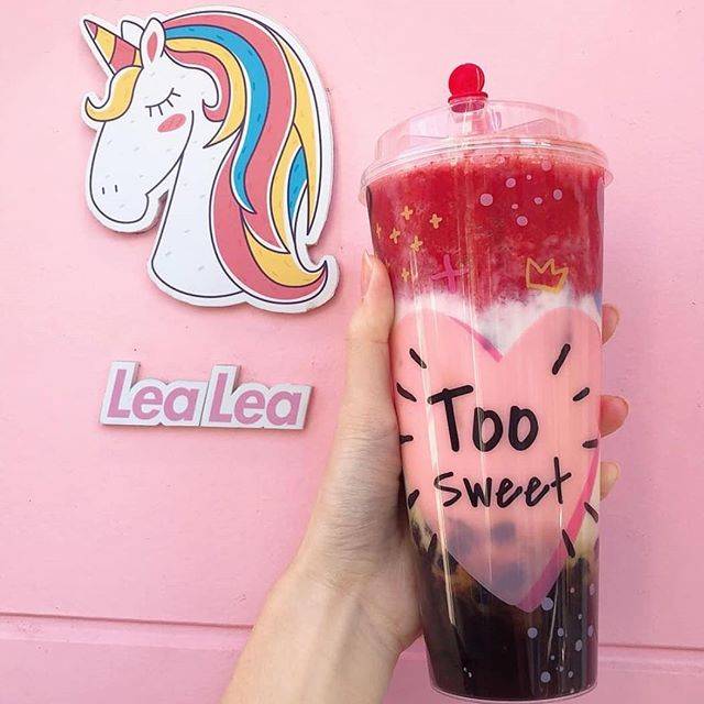 Bubble Tea La on Instagram: “You're just too sweet 🍓 . . 📷@tptpgram__ . . 📍 LeaLea tea, Tokyo, Japan . . #bubbleteatime #bubbletealover #bubbleteas #boba #bobamilktea…” (77932)