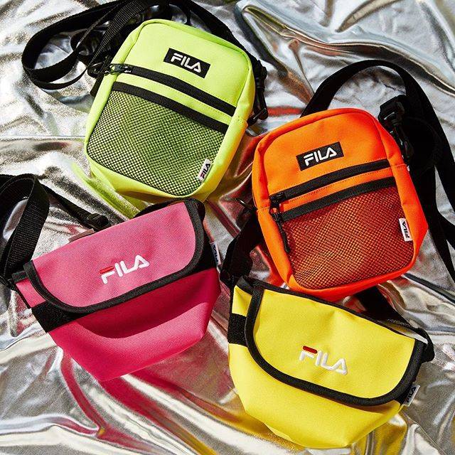 WEGO on Instagram: “✔︎FILA mini bags ¥2,990+ tax#wego#ウィゴー#fila#フィラ#ladies#レディース#fashion” (80119)