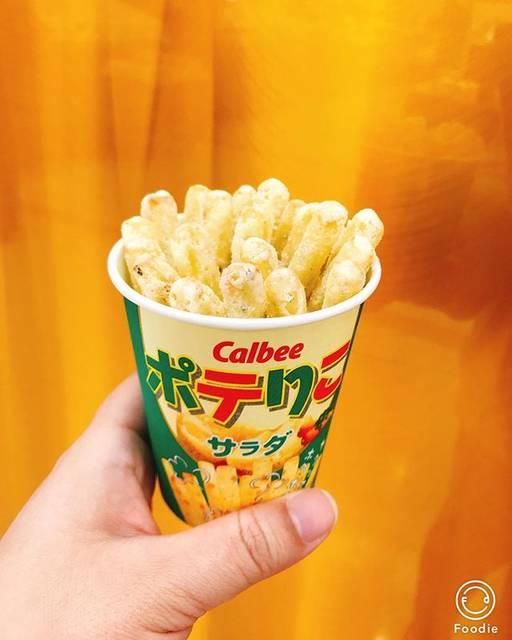 ストロベリー on Instagram: “今日のおやつ  #calbee  #カルビー #カルビープラス Calbeeplus  #food #ぽてりこ #ポテりこ  PoteRiko サラダ味 Salad taste 揚げたて Just fried #美味しい #yummy 😄#foodporn 📸…” (80191)
