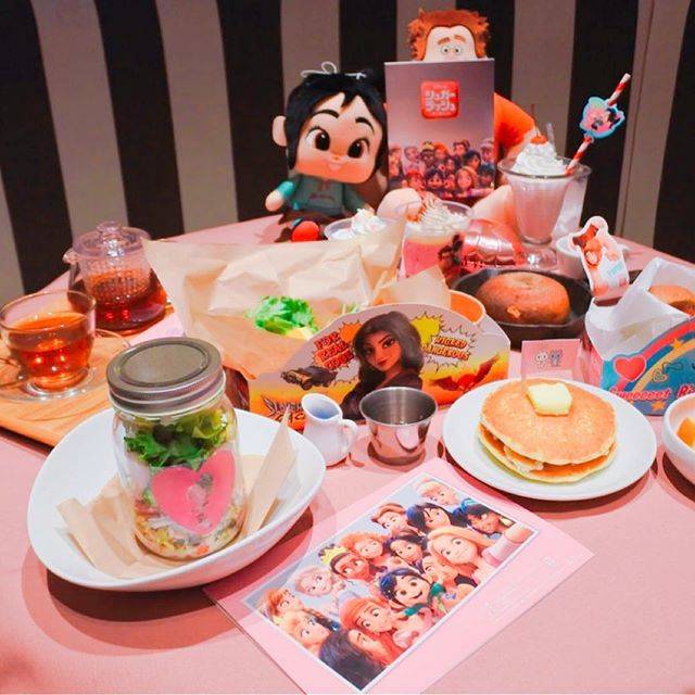 神崎アンナ 食べ物アカ🥣お菓子作りが好き🌼 on Instagram: “大好きでたまらないセレンディピティ3が東京に進出してから通いまくってメニューほぼほぼ制覇してしまったので、ここしばらく行ってなかったら、なんとシュガーラッシュコラボカフェとして期間限定メニューもできたらしく期待大！…” (80293)