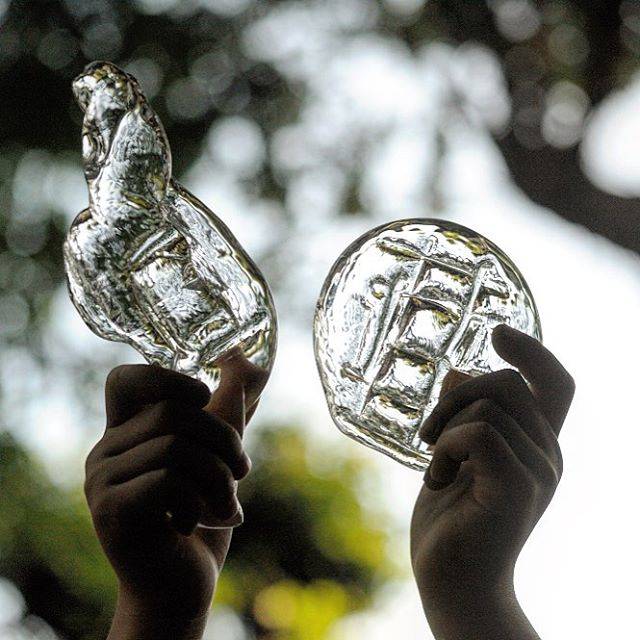 貴島雄太朗 on Instagram: “#ガラス の #メダルこれも#こども の #夏休み #あそび メニューに採用熱いガラスをいじるので、ちょっと危なっかしいけど…楽しい。#小学生 #自由研究 #ストレス発散” (82315)