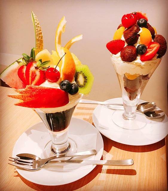@alohahiro on Instagram: “*マロンパフェのマロンの多さに驚いた！*#果実園リーベル #マロンパフェ#フルーツコーヒーゼリー#パフェ#スイーツ#sweets” (85957)