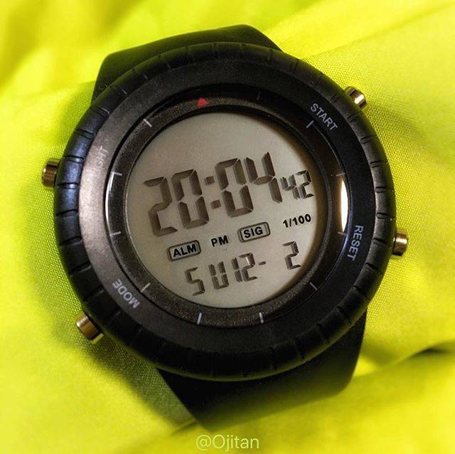 Jun Sasaki on Instagram: “My new watch...⌚324JPY💴 ダイソーでブループラネットの新作らしき時計をゲット。某時計ソックリだけど、残念ながら非防水。 #watch #daiso #¥324 #blueplanet #digital #nowaterresistant #ダイソー…” (87459)