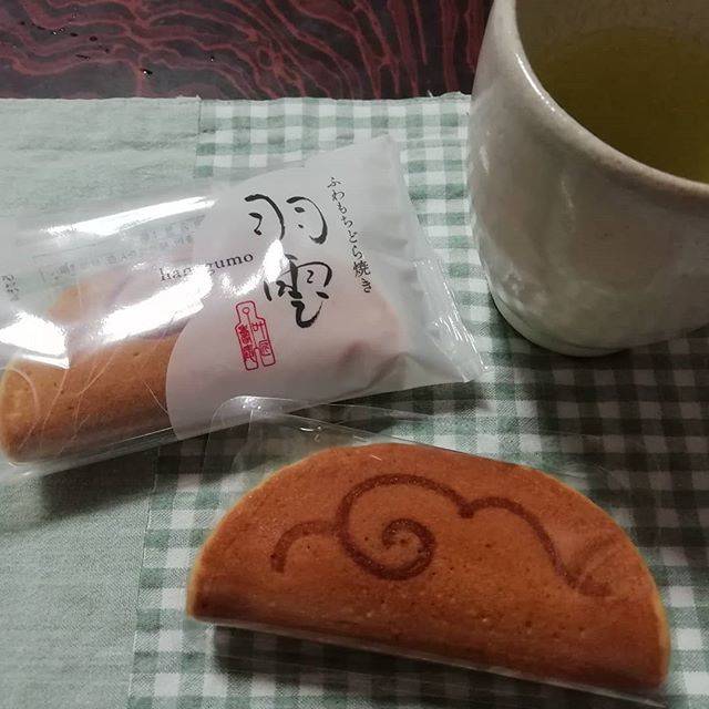 きぬ on Instagram: “#羽田空港お土産#羽雲#もちもちどら焼き#うまいうまい” (87842)