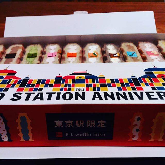 motoko nagaosa on Instagram: “東京駅限定ワッフルケーキ。駅ナカで今一番売れているスイーツらしい‼ パッケージも可愛く、美味しかったです♪ Most selling sweets in Tokyo station. Liitted waffle cake.  Pretty pakage and good…” (87992)