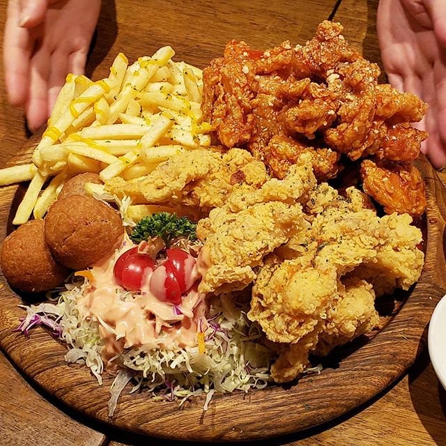 RINGO🍎 on Instagram: “もりもりチキン🐔わんぱくか⁉友達の姪っ子ちゃんと3人でも食べきれなかった…😅#新大久保 #gogoチキン” (95395)