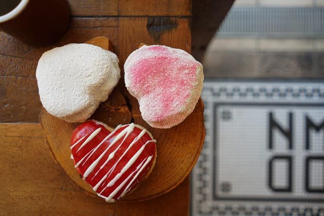 GOOD TOWN DOUGHNUTS on Instagram: “For Valentine's Day.  L : White chocolate M : Raspberry with White chocolate R : White chocolate with Raspberry powder.l…” (96904)