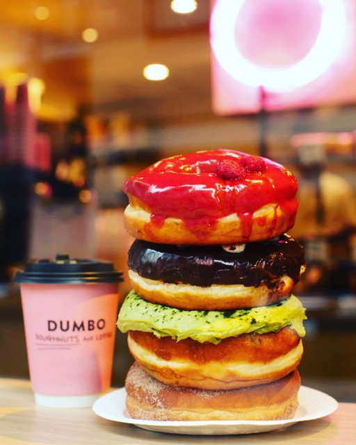 DUMBO Doughnuts and Coffee on Instagram: “. . Have a nice Holiday ! . . LOVE Doughnuts LOVE Coffee . 【ダンボ】🗽🍩☕ -NYスタイルドーナツ&コーヒーショップ ①麻布十番本店 > 東京都港区麻布十番2-17-6 1F ②横浜アソビル店FC >…” (96933)