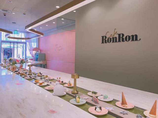 Life is a piece of cake. on Instagram: “冬メニューのご提供は今月まで❄ お席のご予約はHPより承っております💓  #caferonron #カフェロンロン #cafe #sweets #Japan #tokyo #harajuku #pink #crepe #macaron #omotesando…” (99422)